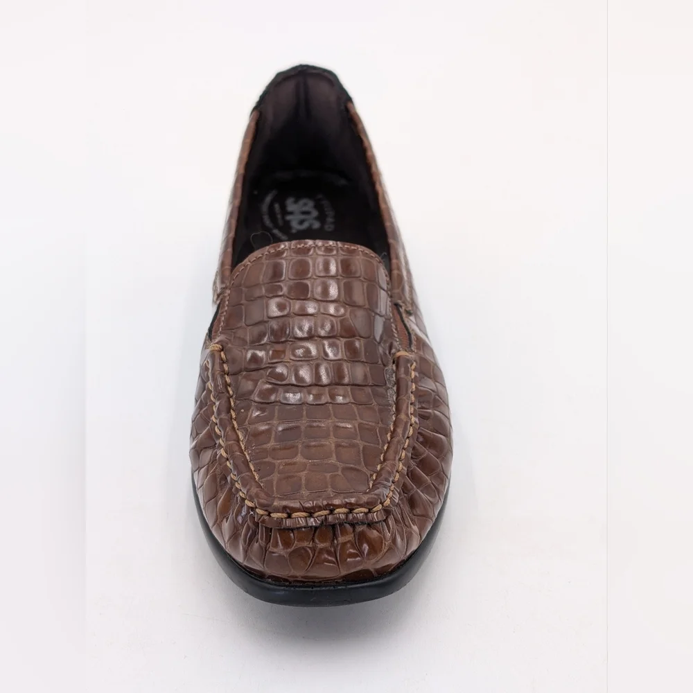 SAS Joy Women's Sz 8.5N Crocodile Pattern Cognac Brown Tripad® Technology Loafer